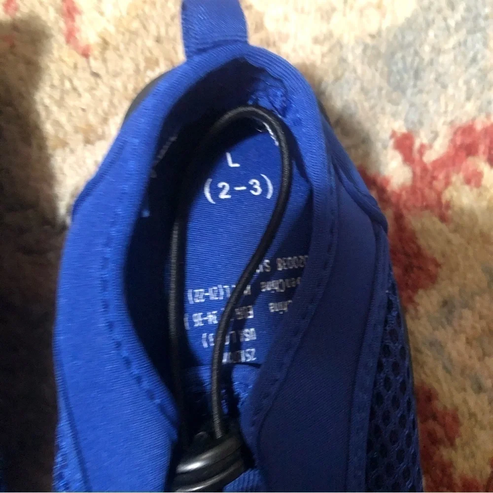 Beautiful Girl flat Bleu  water Shoes Size 2 -3 in Excellent Used Condition